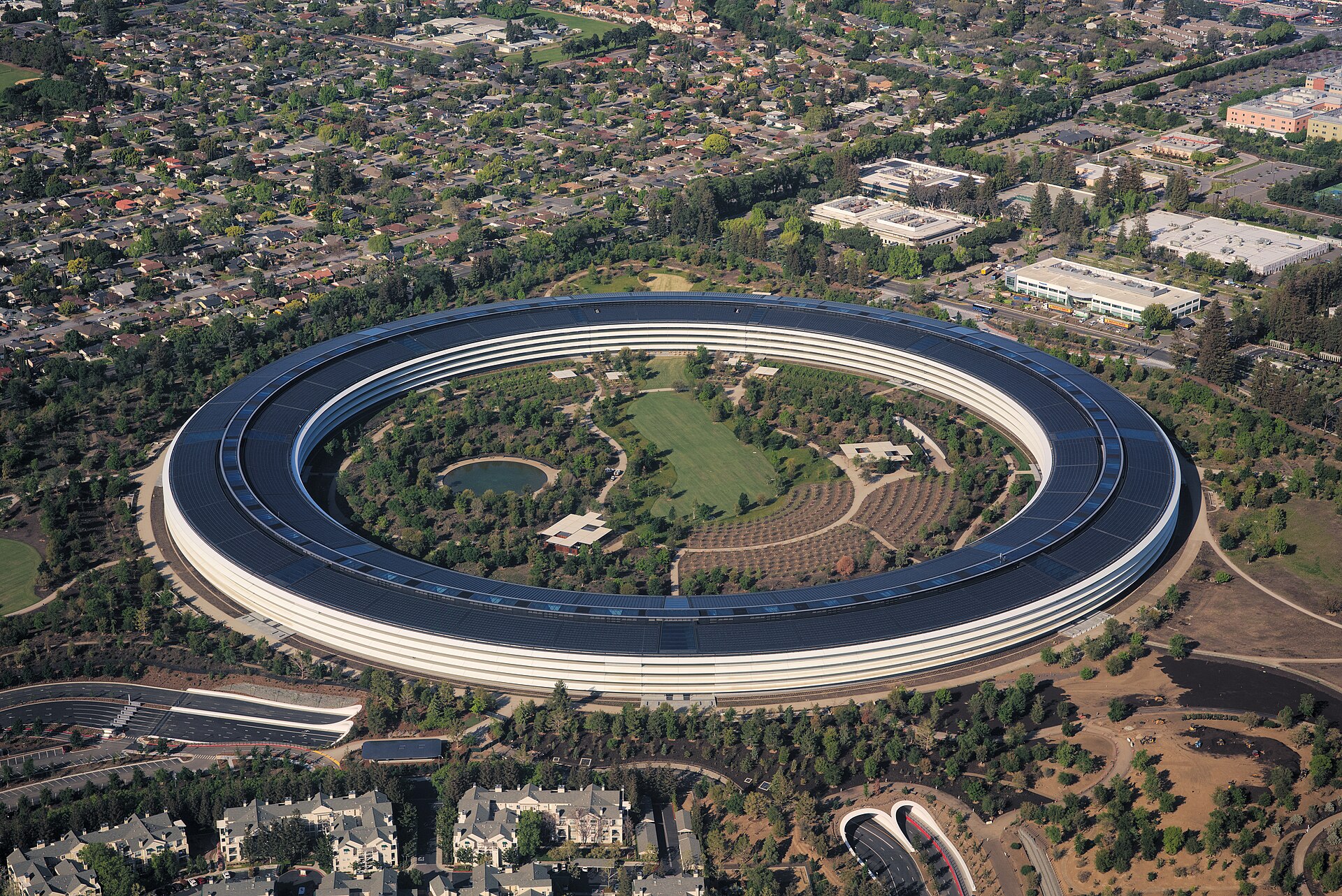 Apple Opens Siri AI Public Beta As The iPhone Becomes An AI Test Bed