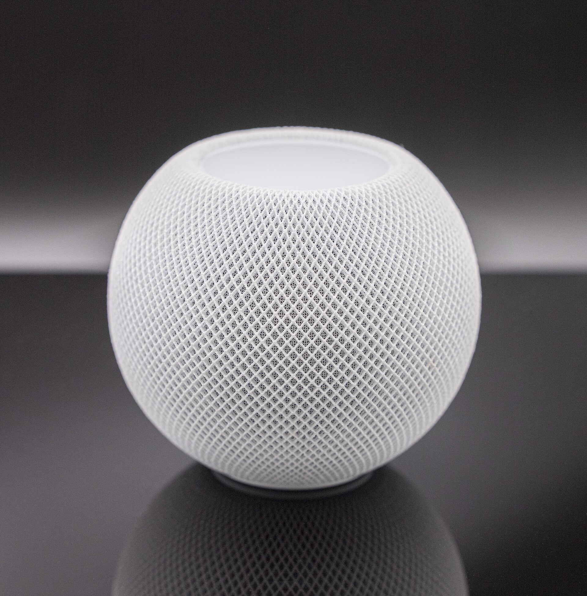 Apple's assistant ambitions span the phone and a broader family of personal devices. Image: Wikimedia Commons / Arne Museler, CC BY-SA 3.0 de.