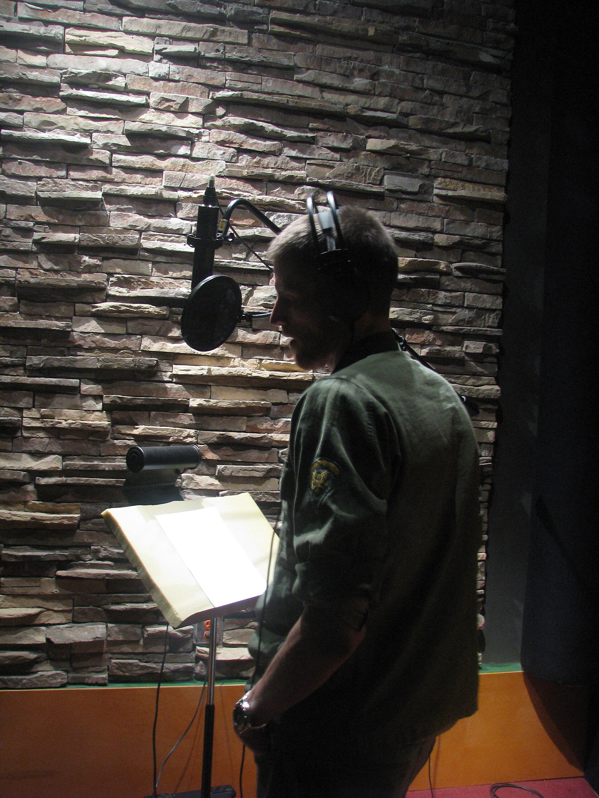 Music data involves recordings, compositions, performances, and the rights systems around each layer. Image: Wikimedia Commons / Jason Meredith, CC BY 2.0.