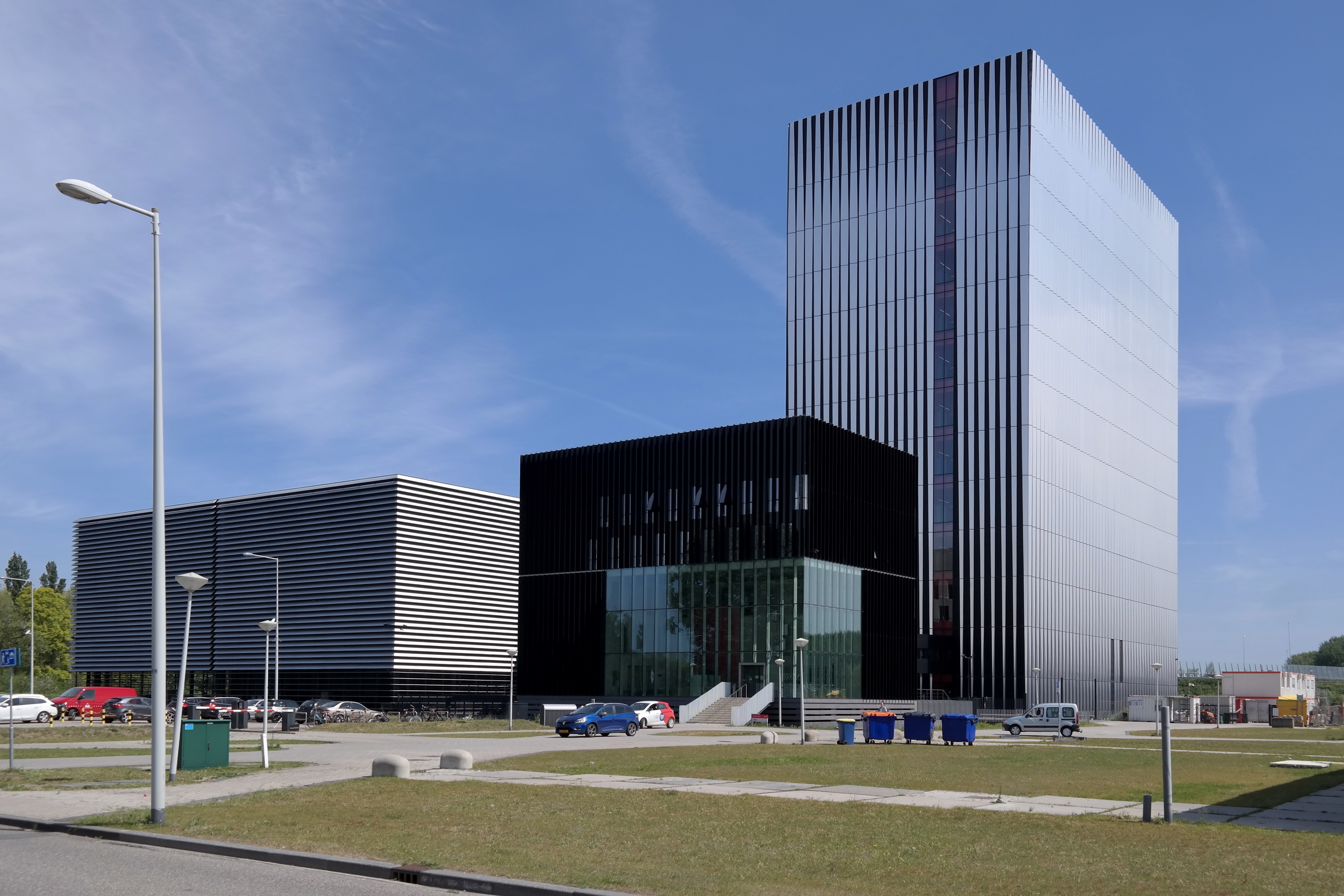 European AI infrastructure providers are becoming strategic suppliers as labs search for compute outside the largest U.S. hyperscalers. Image: Wikimedia Commons / Choinowski, CC BY-SA 4.0.