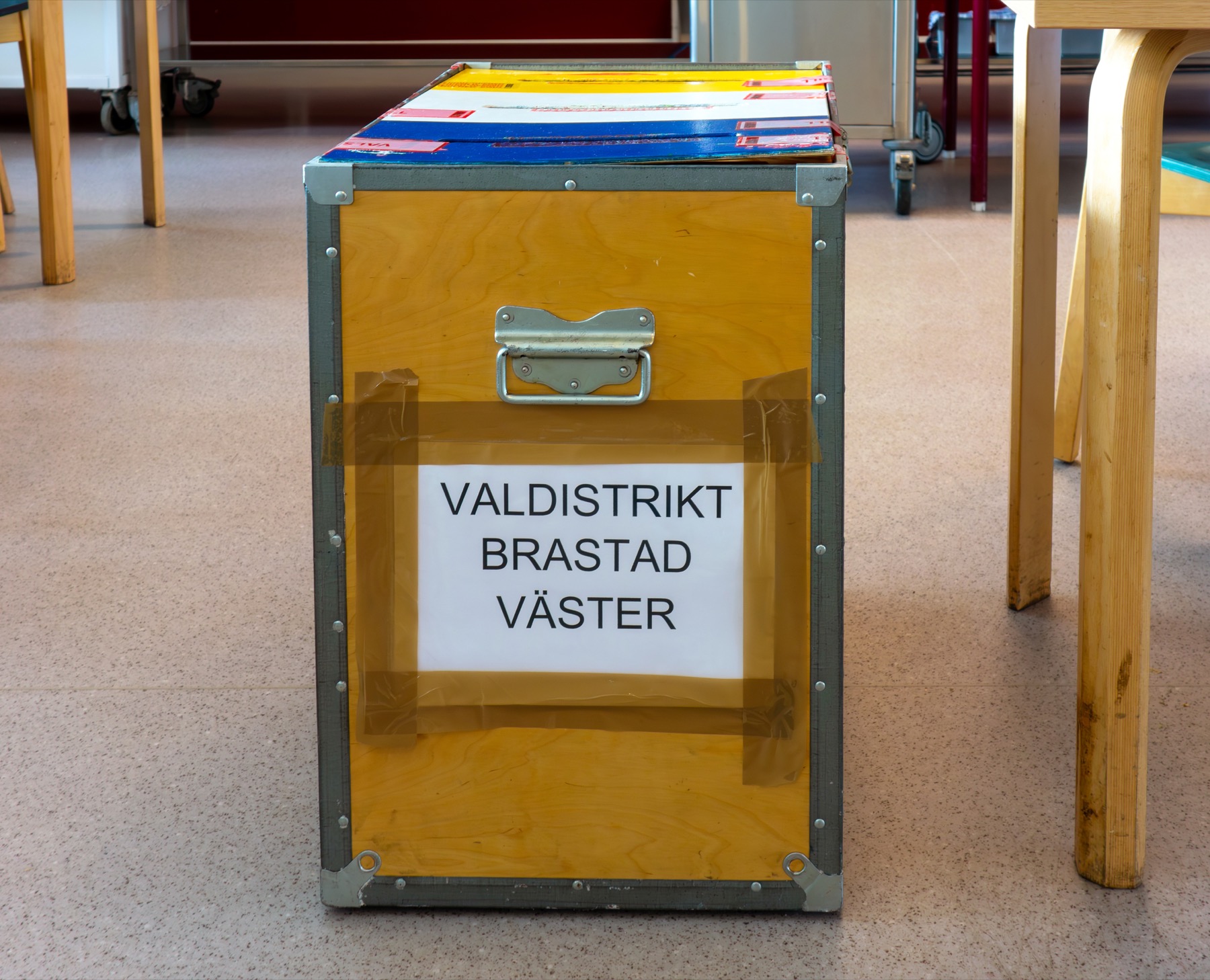 Voting advice is a high-stakes information task because mistaken party matches can shape how voters understand their options. Image: Wikimedia Commons / W.carter, CC BY-SA 4.0.