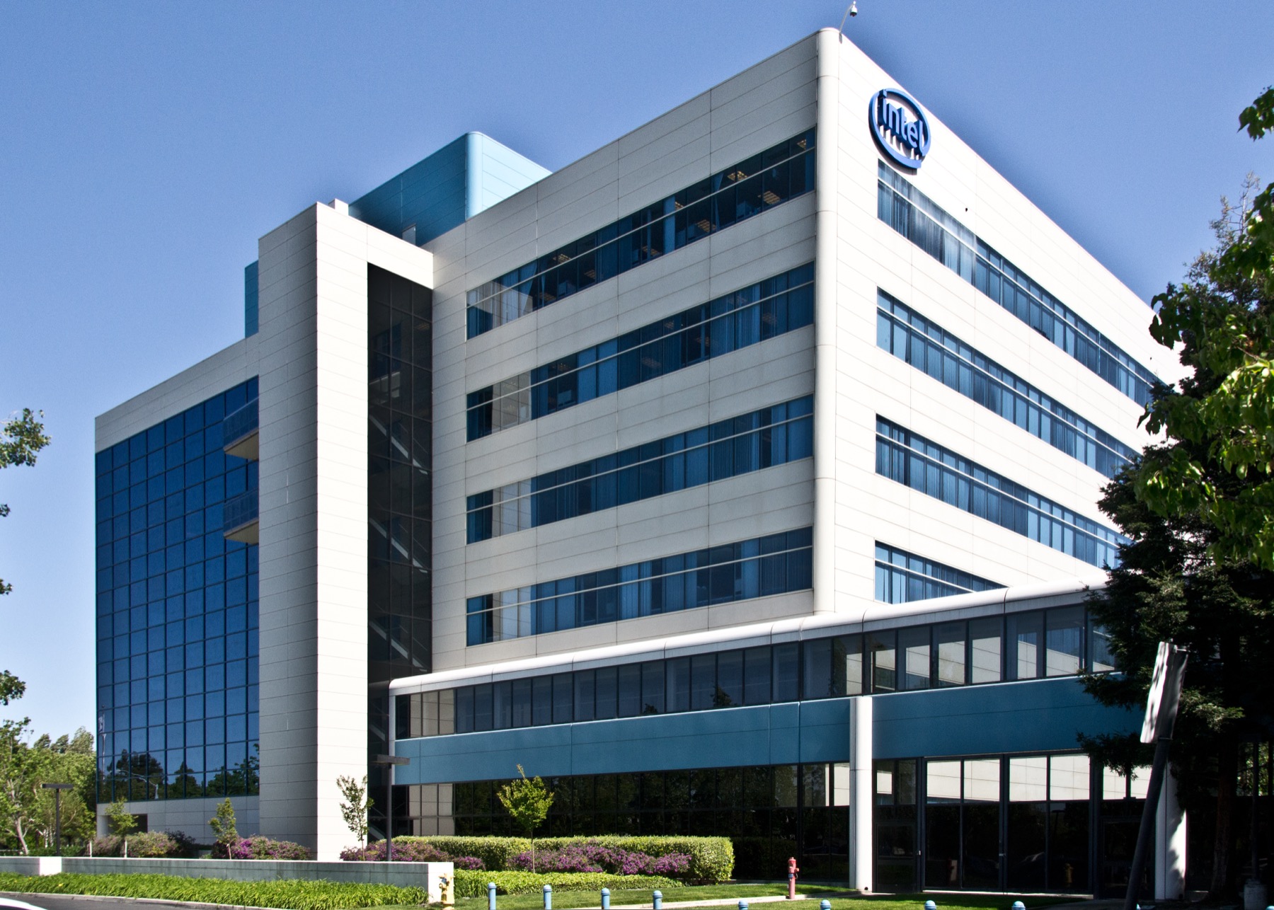 Intel Turns To Google Cloud's Gemini As It Reworks Its Own Enterprise Stack