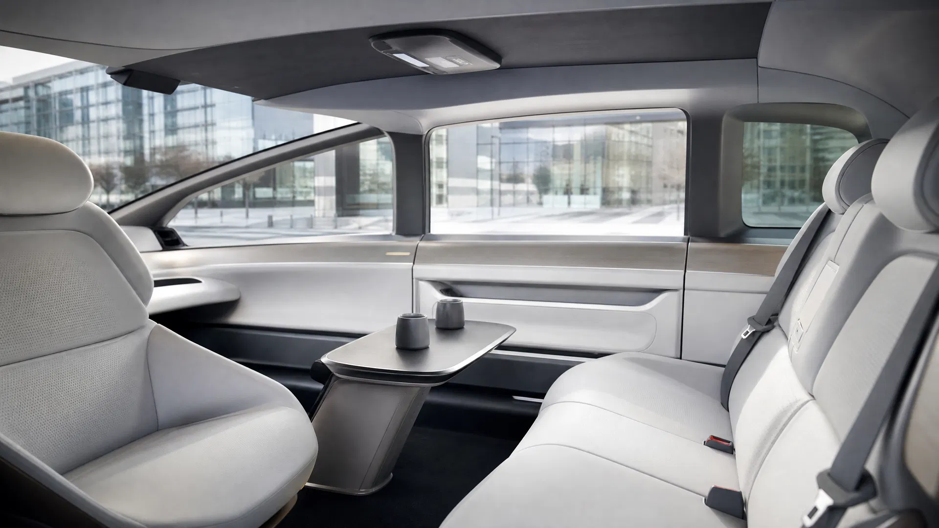 The Ojai's purpose-built interior: flat floor, adaptive screens, and no steering wheel. Image: SUPERBASH_ / Patrick T