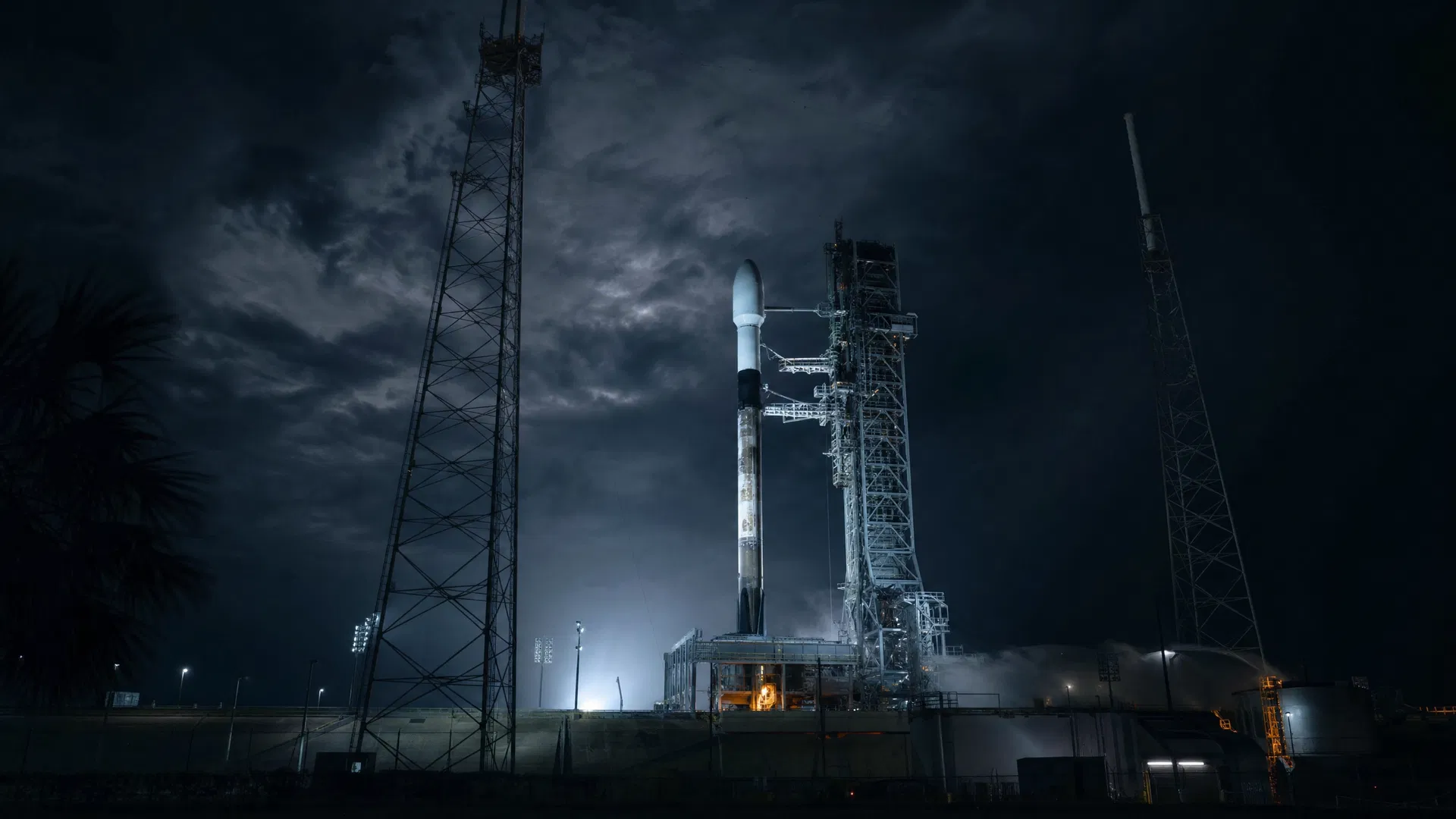 SpaceX Starship Flight 12 Explodes After Splashdown — What Went Wrong and What Comes Next
